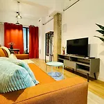 Apartman Ori A Cool & Wide Next To Historic Center
