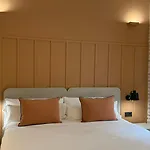 בית הארחה Cosy Embajador