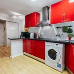 Queen Apt, 2min To Beach, Terrace, 3bd, 6pax * فالنسيا