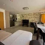 Casa Con Barbacoa En Urbanizacion Privada Vila *