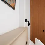 White * 발렌시아