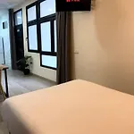 Comodo Ciudad De Artes Wifi Ac 아파트