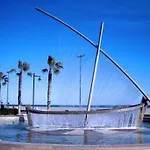 Magnificent Sailboat With Free Parking For Cars Bateau-hôtel Valence