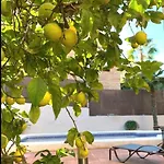 Дом отдыха Casa En Valencia, Piscina, Cerca De Golf, Playas, Moto Gp Валенсия