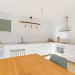 Cabalicious Flat-Big Families By Invalencia