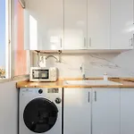 Apartman En El Cabanyal Enfrente De La Marina Real *
