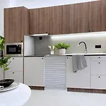 Sunny 4 Pax Wifi Apartmán *