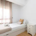 Travel Habitat - Atico Centro Apartman