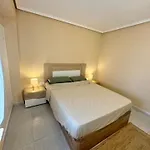 1st Line Direct Access Private Parking Appartamento