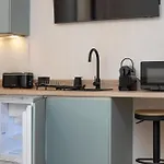 Nomad Haux Mestalla بيت ضيافة 3*