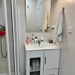 Habitación en casa particular La Tía Piso Compartido Sencillo Y Hogareño