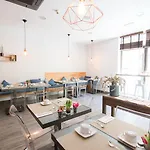 Petit Palace Ruzafa فندق 3*