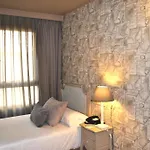 Vincci Lys Hotel 4*