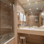 Vincci Lys Hotel 4*