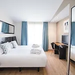 Petit Palace Plaza De La Reina Отель 3*