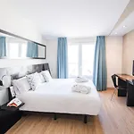 Petit Palace Plaza De La Reina Валенсия