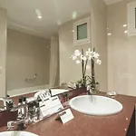 Rh Sorolla Centro Otel