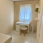 1st Line Direct Access Private Parking Appartamento *