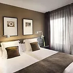 瓦伦西亚媒介酒店