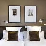 瓦伦西亚媒介酒店 4*