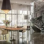 瓦伦西亚媒介酒店