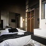 Cosy Embajador 2* ולנסיה