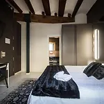 בית הארחה Cosy Embajador 2*