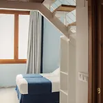 Ad Hoc Carmen Hotel 2*