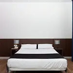 Olympia Universidades Hotell