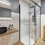 Travel Habitat Nou Mestalla 瓦伦西亚