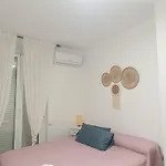 Habitación en casa particular Vip En Vivienda Compartida, Muy Céntricas, Ruzafa Centro, Bonitas Y Tranquilas Valencia