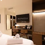 Moontels Colon Hotel