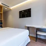 Petit Palace Plaza De La Reina Отель Валенсия