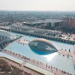 Guillem Jafer - Roig Arena Lejlighed