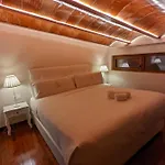 Catalina Hotel 3*
