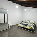 Plaza La Reina 3th Floor & No Elevator * Валенсия