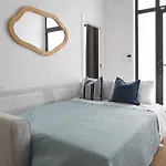 Modern & Stylish Close To The Apartament Walencja