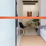 Modern & Stylish Close To The Apartmán Valencie