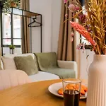 Casa Puerto Isaac Peral アパート *