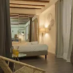 Апартаменты Singularstays Mercado *