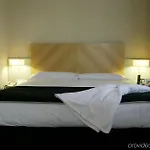 Alameda Plaza 4*