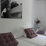 7 Moons לינה וארוחת בוקר