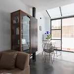 Bubusuites Bed & Breakfast