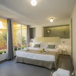 Singularstays Botanico 29 Hostel