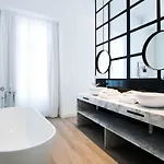 Myr Marques House 4*