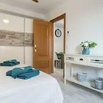 Laura Sea View * Valenza