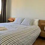 Apartment Warhol Apartment. Free Wifi 5g.