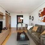 En La Ciudad De Ciencias Y Cerca De La Playa Lägenhet *