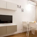 Station. Free Wifi & Terrace Валенсия