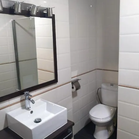 Flats Friends Plaza De La Reina Konukevi Valensiya